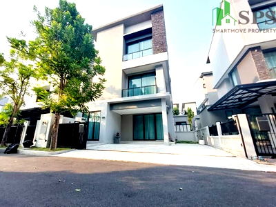 Twin houses for rent : Semi-detached house for rent, Baan Klang Muang Classe Ekkamai-Ramintra (SPSAD3124)