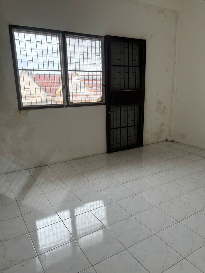 picture For Rent a commercial building in Soi Serithai 32 Tel.0999983897 - 14/24