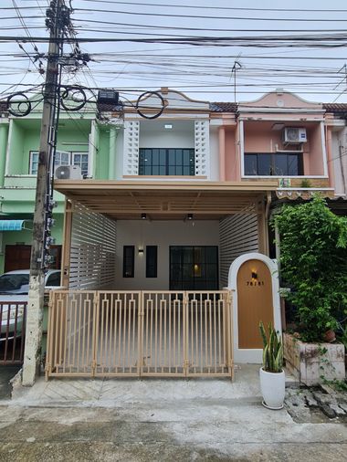 S339 🏡 ขายด่วน ทาวน์เฮาส์ 2 ชั้น หมู่บ้านอินทราวิว เพียง 1,790,000 บาท พรีโอน