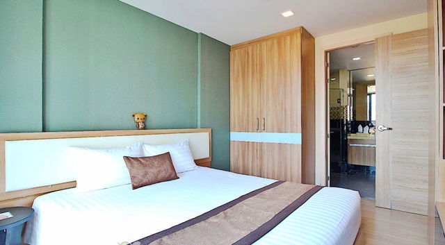 picture 1 km. from BTS Ekkamai. Room for rent Big chain hotel Ekkamai Hotel monthly or yearly 35-100 sqm. - 1/8