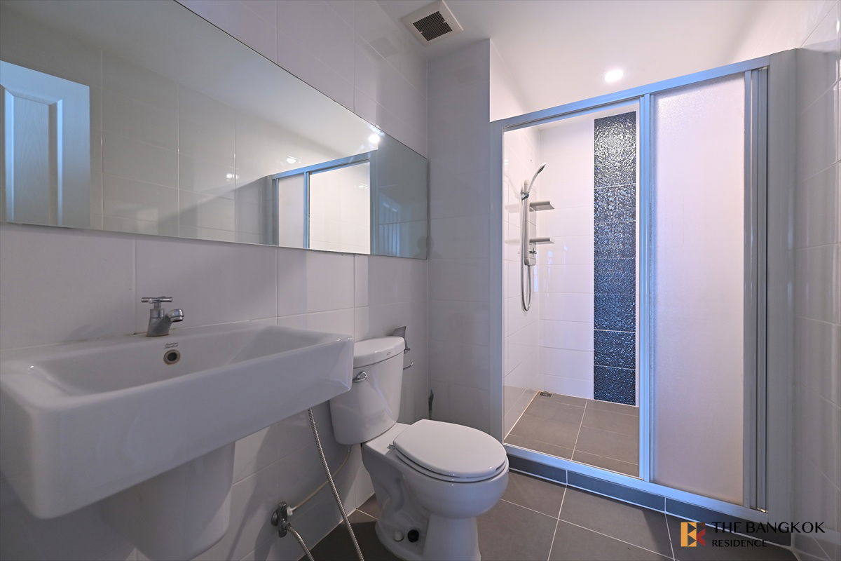 picture Don’t Miss Out! 💥 Aspire Rama 9 💫 Beautiful Unit at a Great PriceJust Steps from MRT Rama 9 - 13/15