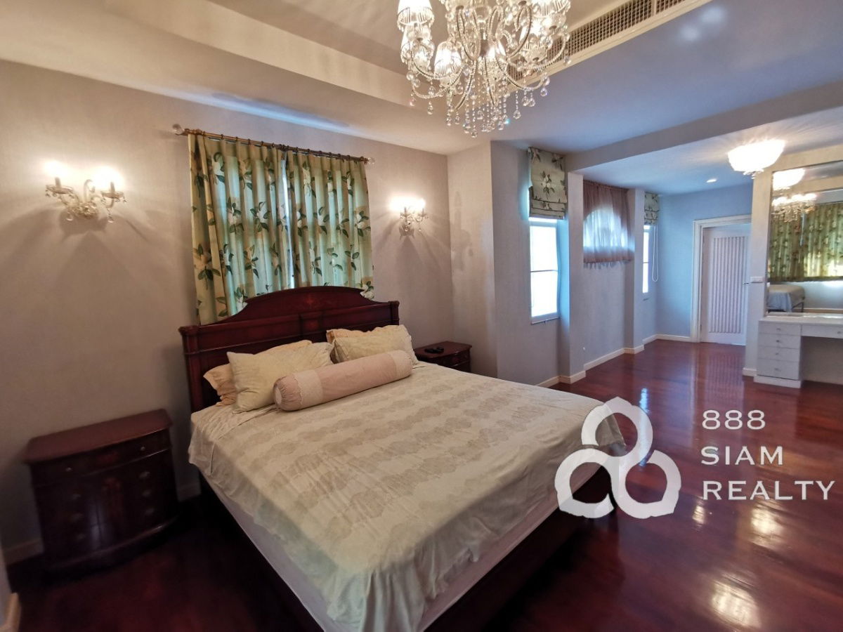 picture Detached house  for sale, Golden Nakara Village, On Nut 65 - 11/17