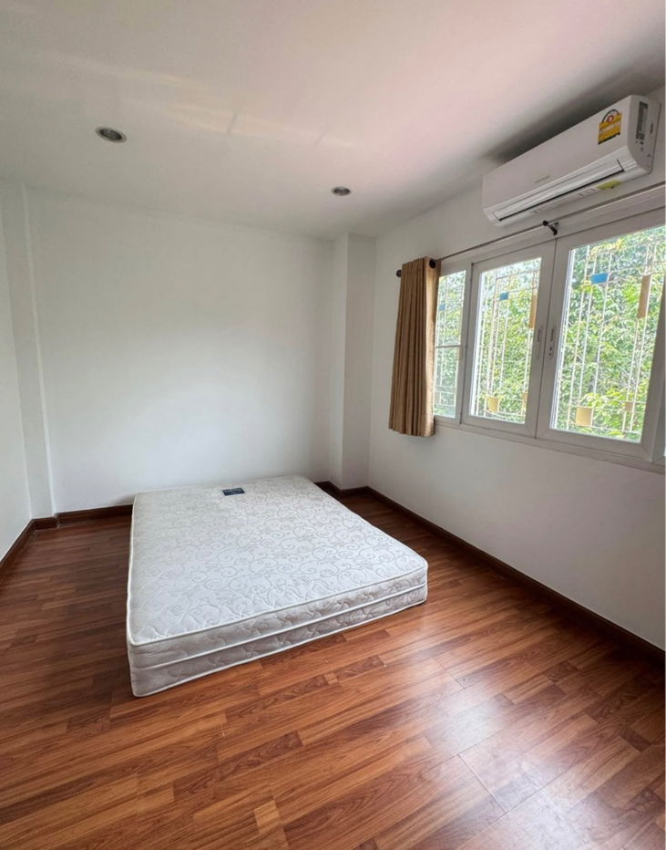 picture #S4207 For Rent The Exclusive Phattanakan 44 - 10/16