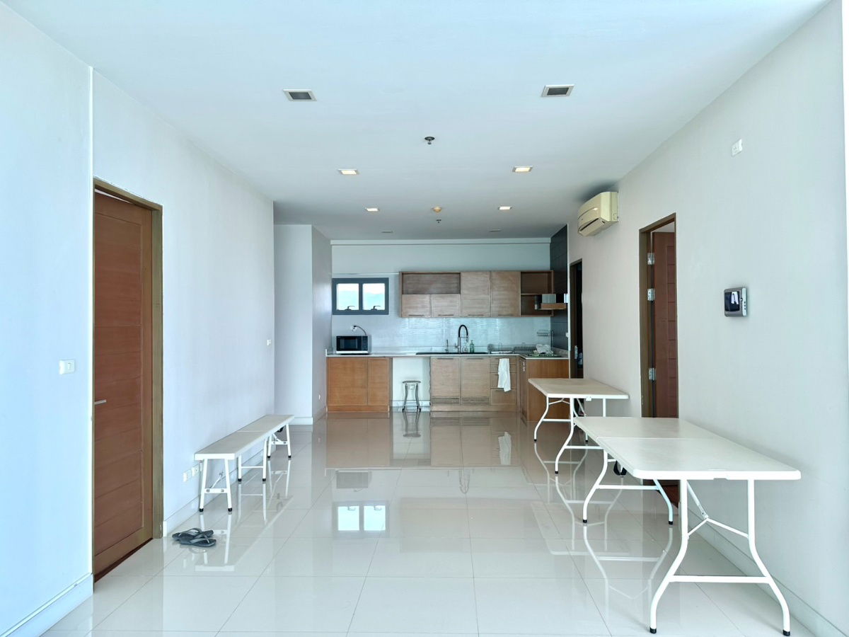 picture For Sale : Casalunar Paradiso 3 bedrooms, 2 bathrooms, area 151 sq m, 24th floor, Building C - Condo next to the sea, Chonburi - 3/19