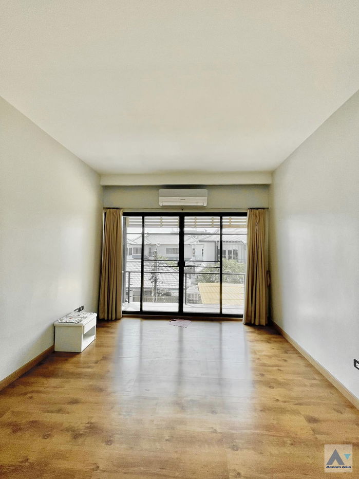 รูป 🔼🔽 AccomA 📩 Sunlit family home with private garden and pool in Sukhumvit (AA24620) - รูปที่ 10/15
