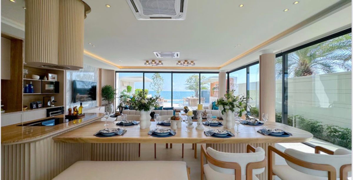 รูป บ้านหรูติดทะเล ชะอำ ระดับ 𝗨𝗹𝘁𝗿𝗮 𝗟𝘂𝘅𝘂𝗿𝘆 พร้อมให้คุณสัมผัสเสียงคลื่น สัมผัสชีวิตที่สมบูรณ์แบบในทุกๆ วัน - รูปที่ 12/15