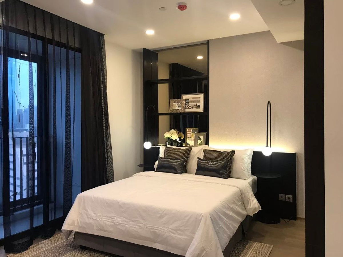 picture Ashton Chula Silom【𝐑𝐄𝐍𝐓】🔥A stylish room with a touch of luxury, featuring premium furniture and full amenities.🔥  Contact Line ID: @hacondo - 2/12