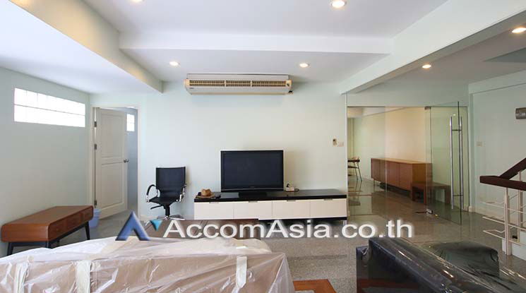 picture 🔼🔽 AccomA 📩 Bright home in compound near BTS and Emporium mall (5002901) - 2/11