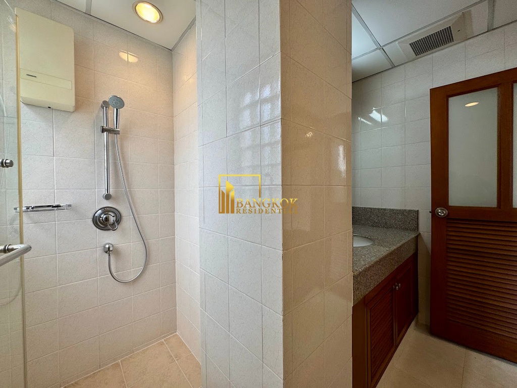 picture Large 4 Bedroom Duplex Apartment in Phrom Phong - BR21290AP - 32/55