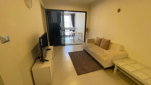 S337 [Sold with tenant] Rhythm Sukhumvit 42 📍 BTS Ekkamai 💰 Selling for only 6.6 million baht