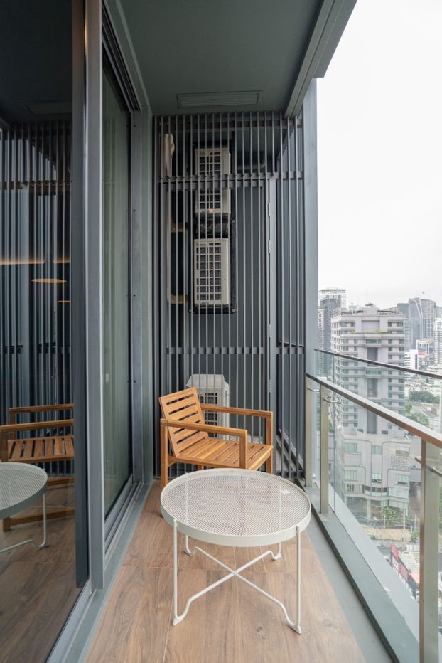 รูป Laviq Sukhumvit 57 ขายพร้อมผู้เช่า ชั้นสูง วิวไม่บล็อค ขนาดห้อง 87 ตรม. นัดชมโทร 092-914-9950 - รูปที่ 13/13