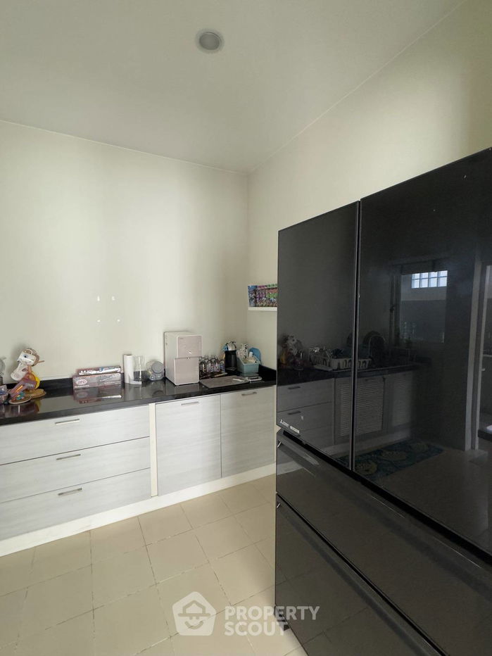 picture 4-BR House at THE CITY RAMINTRA-WONGWAEN in Sam Wa Tawan Tok (ID 2230489) - 9/24