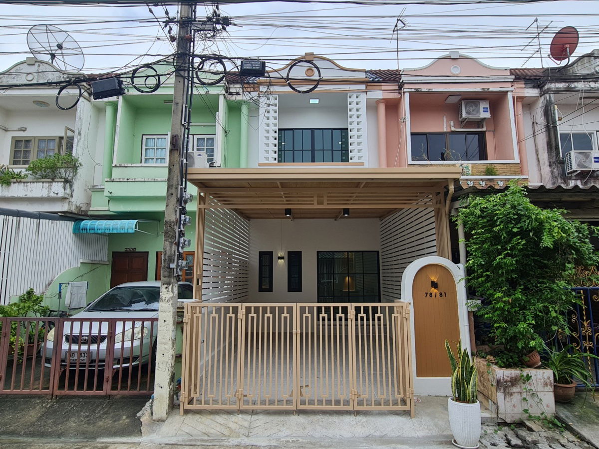 รูป S339 🏡 ขายด่วน ทาวน์เฮาส์ 2 ชั้น หมู่บ้านอินทราวิว เพียง 1,790,000 บาท พรีโอน - รูปที่ 2/20