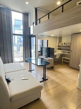 condo Chewathai Residence Asoke  fully furnished and best price ready to move in