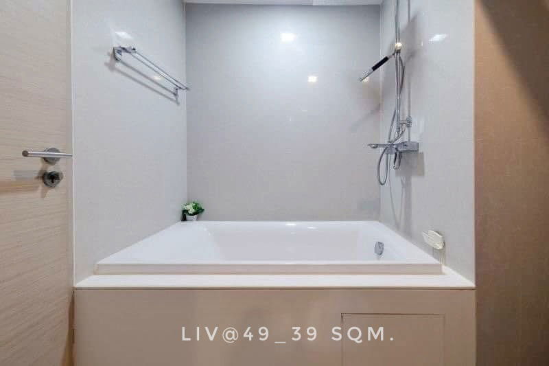 รูป For RENT, 1 bedroom fully-furnished at Liv@49 nice room good location near EmQuartier - รูปที่ 8/9