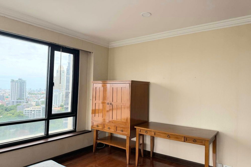 picture 🔥 For Rent !! 🔥 Code C20221203632..........Baan Piya Sathorn, 3 bedroom, 2 bathroom 1 maid's room, high floor 22++, furnished, ready to move in 📣📣 - 7/10