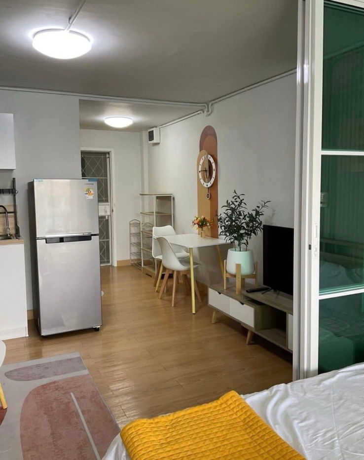 รูป ให้เช่า 𝗖𝗶𝘁𝘆 𝗩𝗶𝗹𝗹𝗮 ลาดพร้าว 𝟭𝟯𝟬 🏡 เฟอร์ครบ มีเครื่องซักผ้า พร้อมอยู่ (ราคาคุยได้)‼️#ตอบแชทไว 🔥🔥รหัส M1347 - รูปที่ 5/8