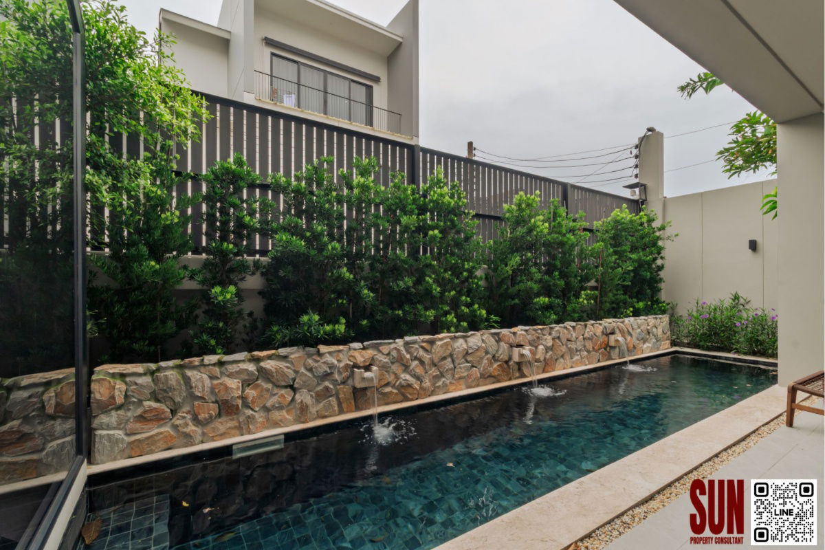 picture Newly built detached house with pool, Sukhumvit 71 BTS Phakanong Soi Pridi14 - 15/38