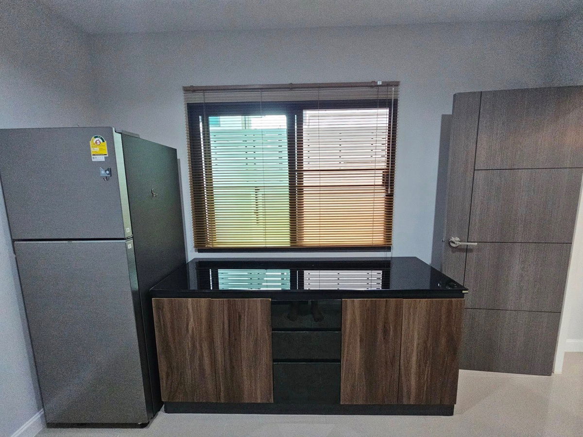 รูป บ้านเดี่ยวให้เช่า บ้านติดถนนหลักโครงการ 3 ห้องนอน 3 ห้องน้ำ ตกแต่งครบพร้อมเข้าอยู่  - รูปที่ 8/19