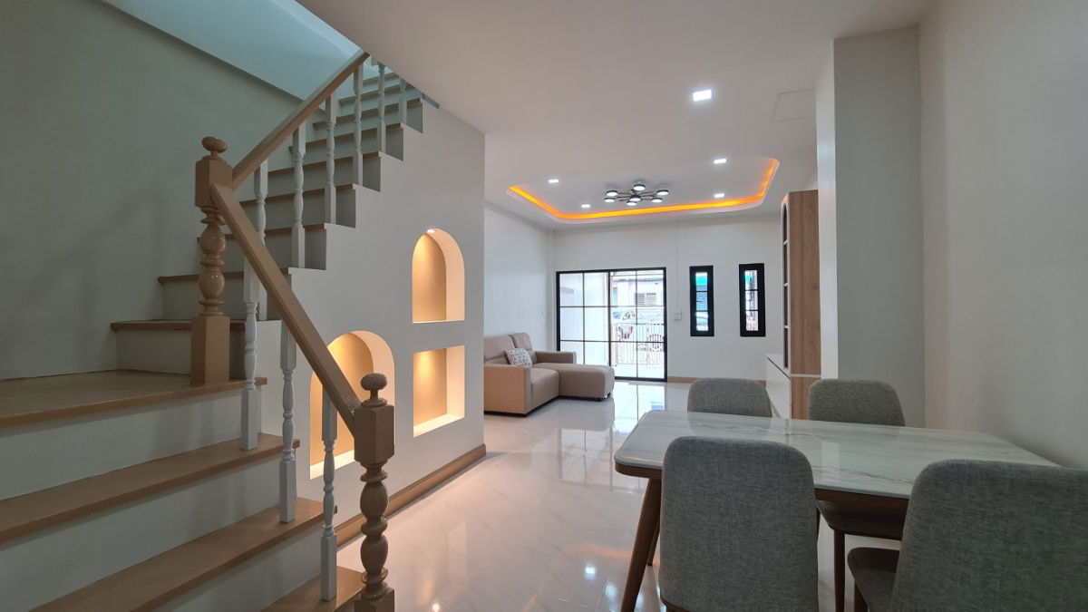 รูป S340 🏡 ขายทาวน์เฮาส์ 2 ชั้น หมู่บ้านอินทราวิว ถนนพระยาสุเรนทร์ 19 ขายเพียง 1,790,000 บาท พิเศษฟรีโอน - รูปที่ 11/20