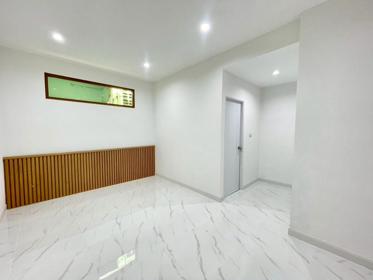 รูป ขายบ้านเดี่ยวชั้นเดียว - ตกแต่งใหม่พร้อมอยู่ หมู่บ้านทหารกองหนุน รามอินทรา 109 พระยาสุเรนทร์ 28 ขนาด 41 ตารางวา 3 ห้องนอน 2 ห้องน้ำ - รูปที่ 13/25
