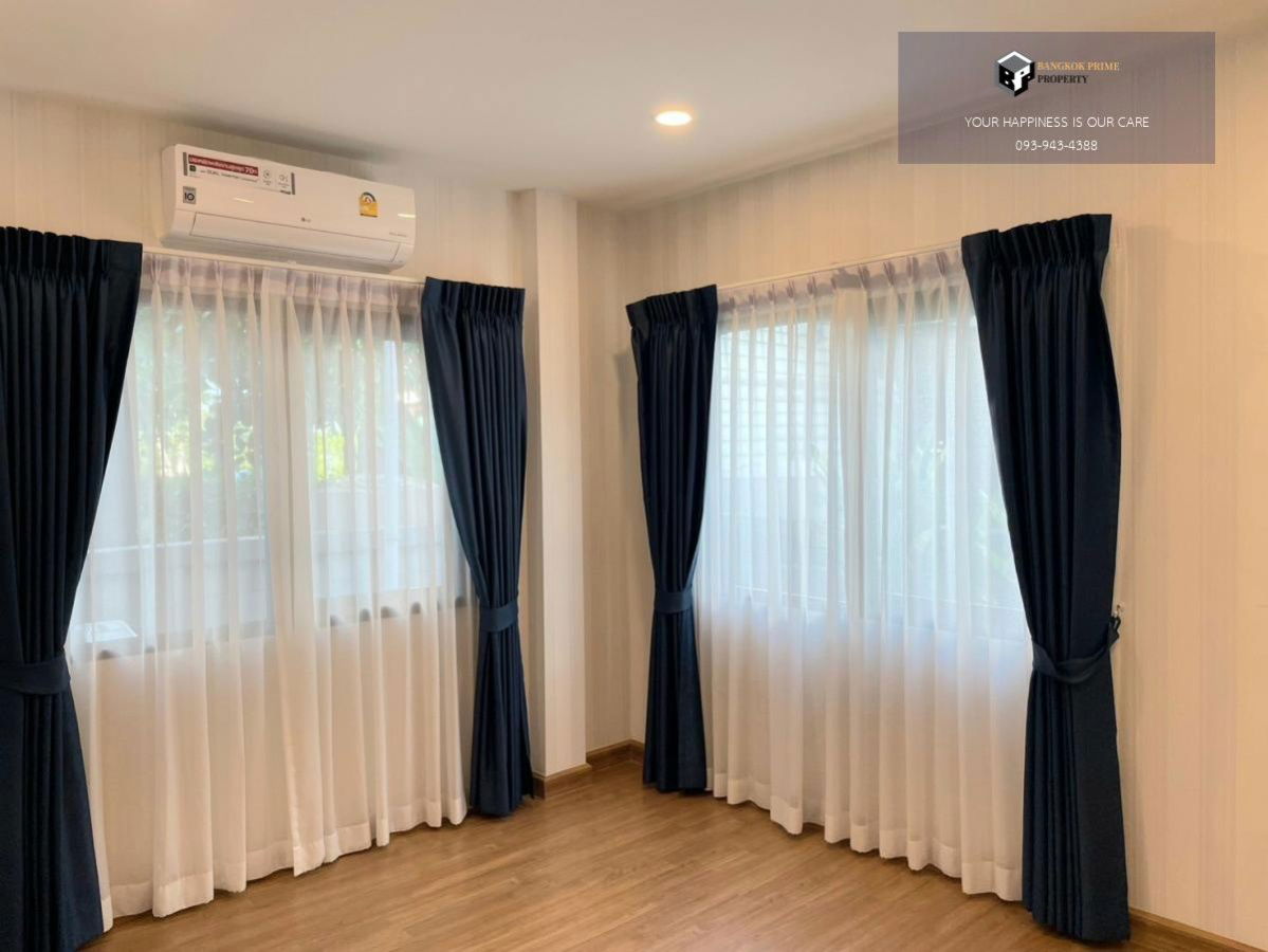 picture The City Pattanakarn | Largest size, corner plot, with a waterfall, koi pond, and trees around the house | #2025073111223 - 9/18