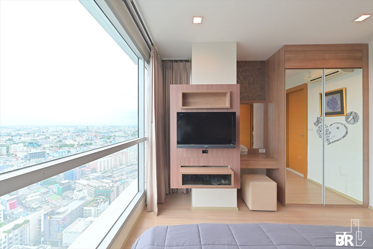 picture RHYTHM Ratchada-Huaikhwang ⭐ Stylish & Affordable Price near MRT Huai Khwang - 6/12