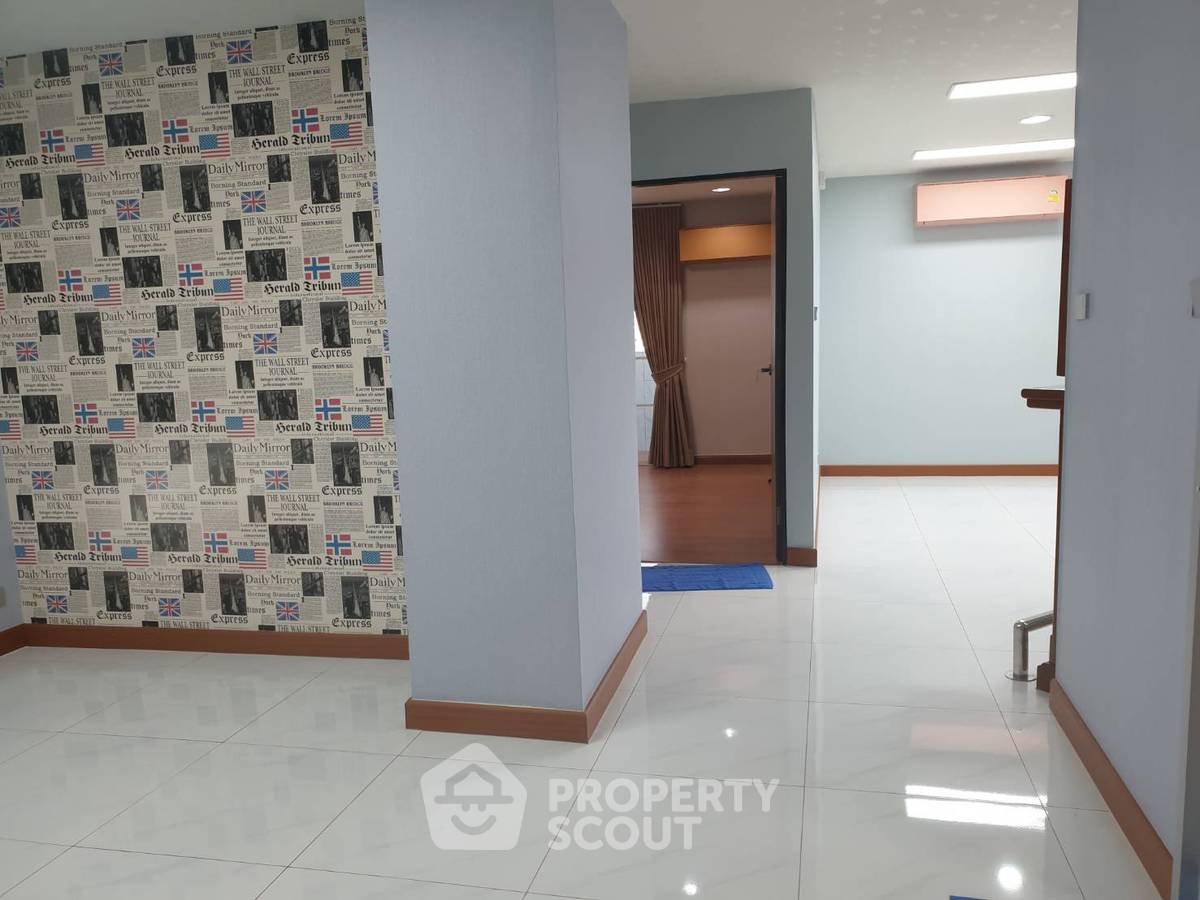 picture 2-BR Condo at D.S. Tower 2 Sukhumvit 39 Condominium near MRT Sukhumvit (ID 882560) - 13/17