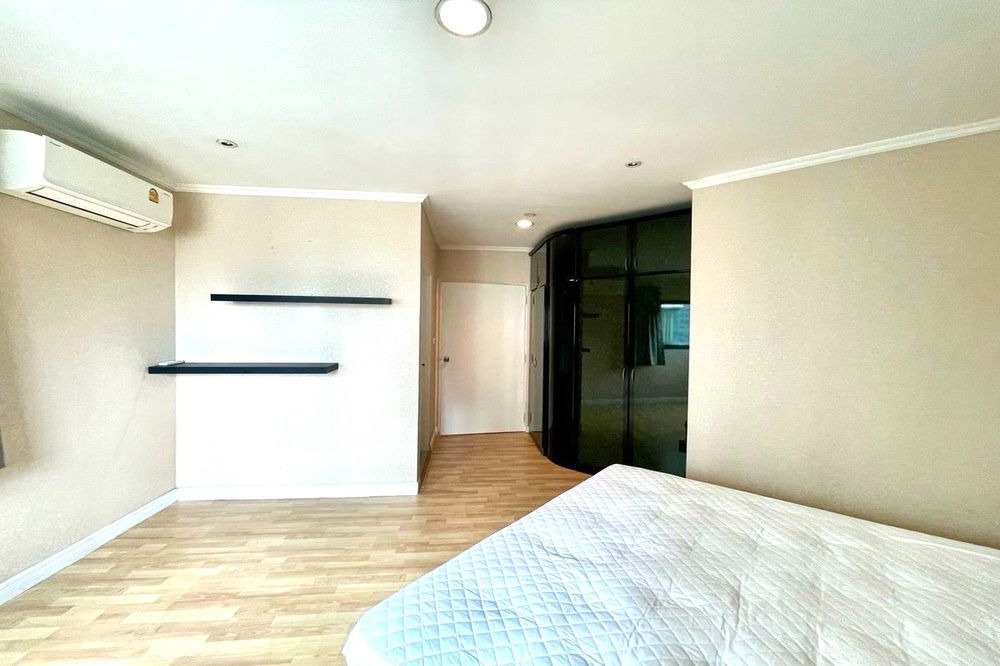 รูป 🔥 สำหรับเช่า !!🔥 Code C20250600060..........Sathorn Gardens, 2 ห้องนอน, 2 ห้องน้ำ, ชั้นสูง 13++, วิวสระว่ายน้ำ, แต่งครบ, พร้อมเข้าอยู่ 📣📣 - รูปที่ 6/7