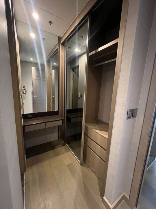 picture Rent - The Esse at Singha Complex - Line @966veldg - 6/18
