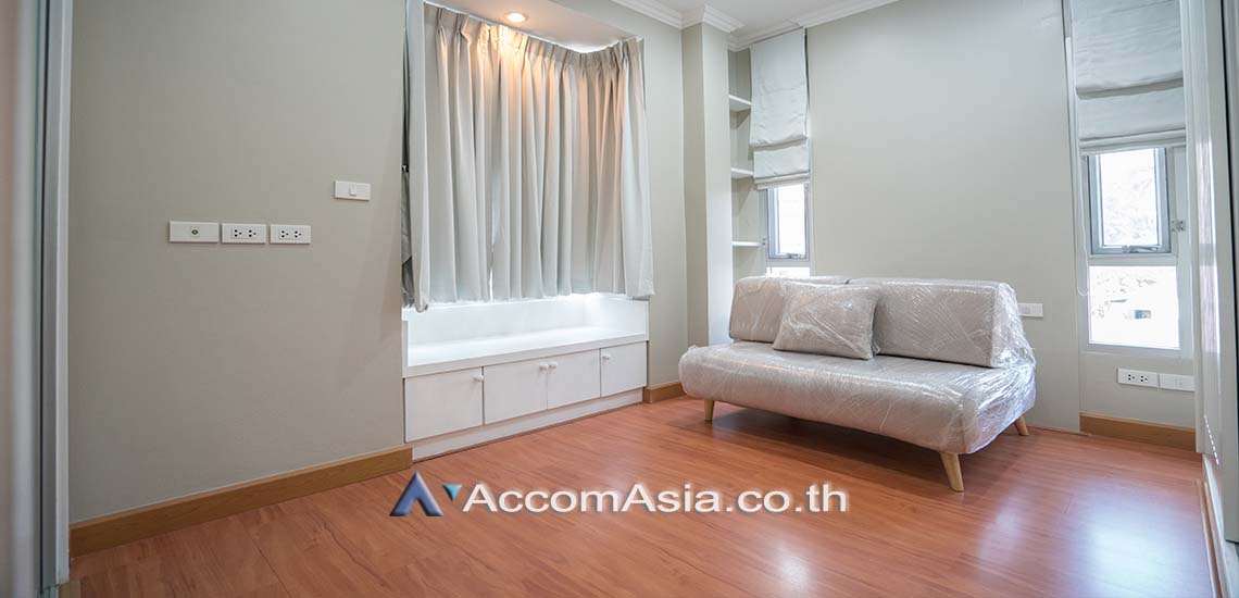 picture 🔼🔽 AccomA 📩 Villa-style home with elegant design and greenery view (95245) - 16/20