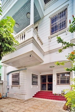 5 bed Charoen Krung 105-109 Terminal21 Rama3 155m. CharoenRat 3-story townhouse for rent 420 sq.m 35