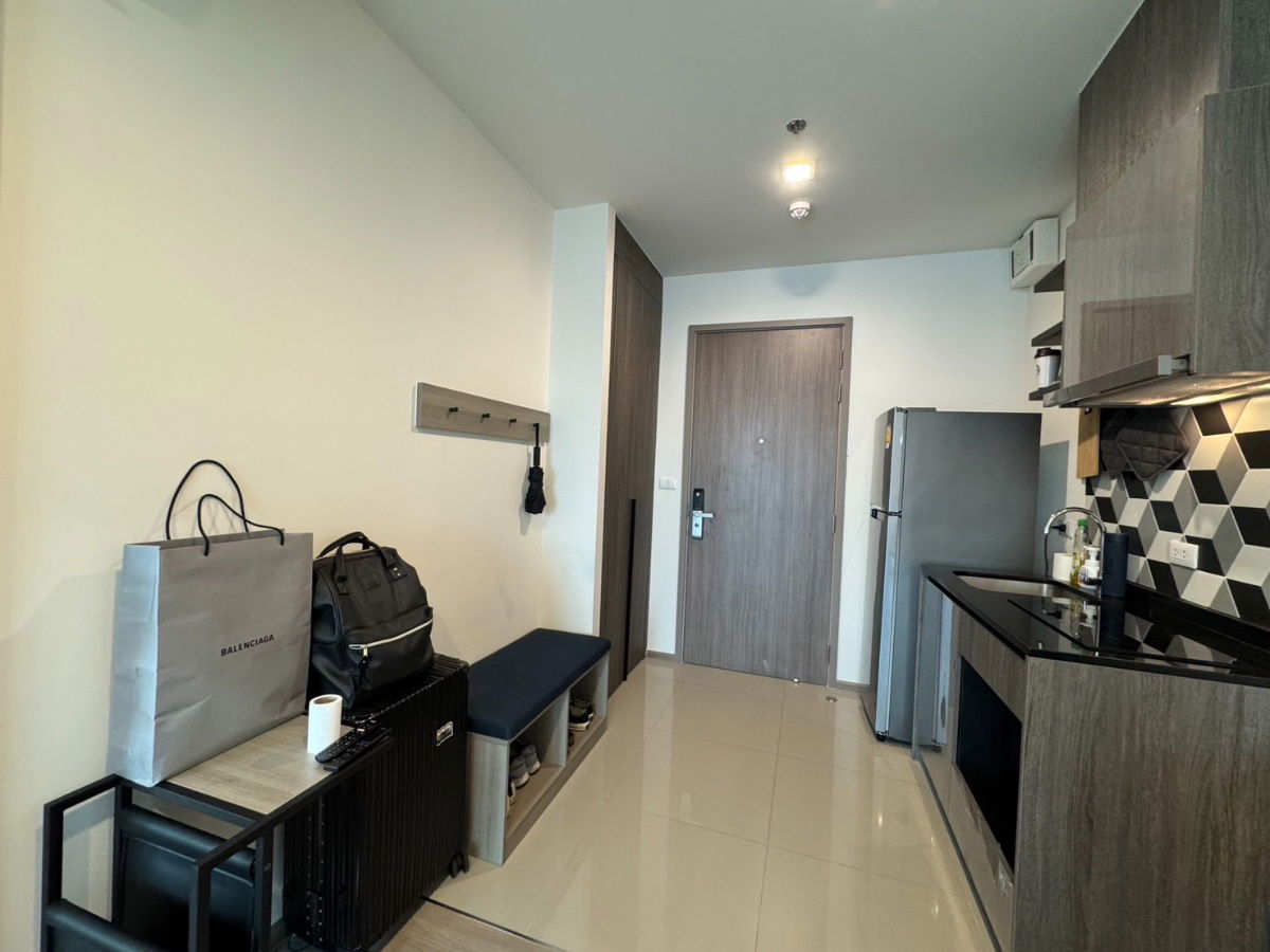 picture condo  THE BASE Phetchaburi - Thonglor fully furnished and best price ready to move in - 4/7