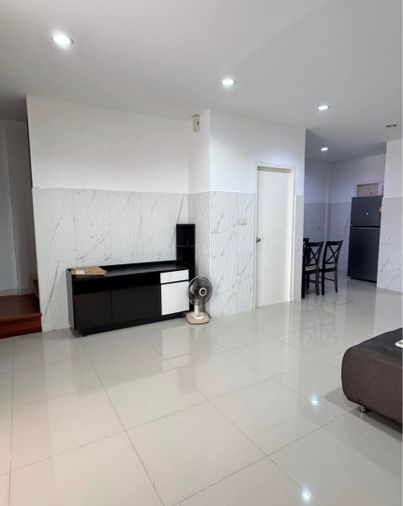 3-bed townhouse for rent, The Exclusive Pattanakarn 44