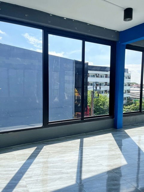 picture Sukhumvit 91-99 70m.to BangChak next to 7-11 5Steps office building for rent 5Storeys corner room 2 - 4/8