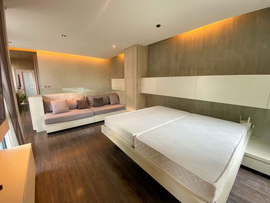 picture FOR RENT SOUL EKAMAI - LADPRAO / 3 bedrooms 4 bathrooms / 48 Sqw. 300 Sqm. **120,000** LUXURIOUS PROJECT CLOSE TO TOWN IN TOWN - 7/15