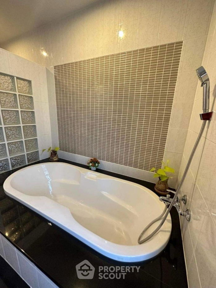 picture 5-BR House in Chalong (ID 1809924) - 14/34
