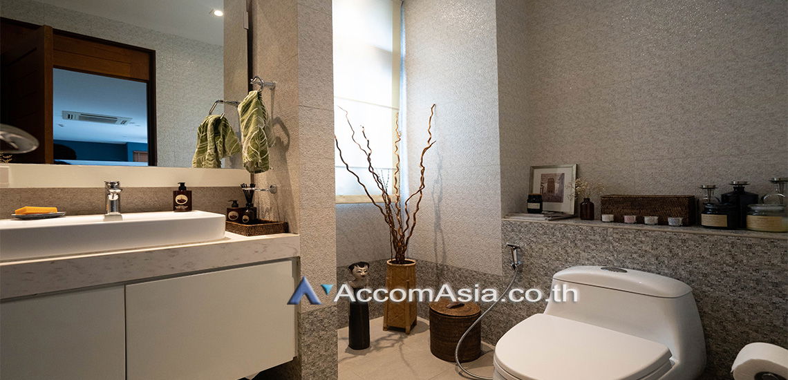 picture 🔼🔽 AccomA 📩 Renovated executive home with private pool in gated community (AA13419) - 18/19