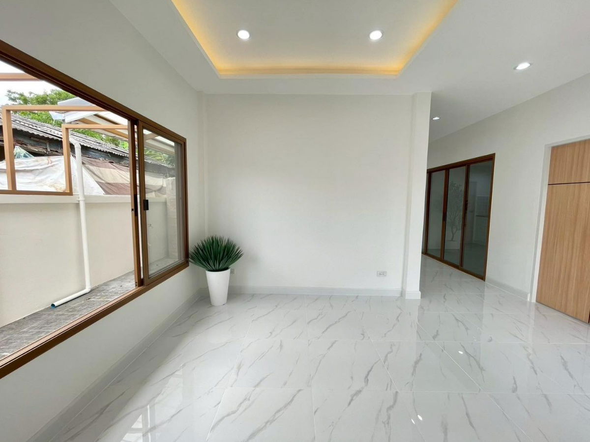 รูป ขายบ้านเดี่ยวชั้นเดียว - ตกแต่งใหม่พร้อมอยู่ หมู่บ้านทหารกองหนุน รามอินทรา 109 พระยาสุเรนทร์ 28 ขนาด 41 ตารางวา 3 ห้องนอน 2 ห้องน้ำ - รูปที่ 4/25