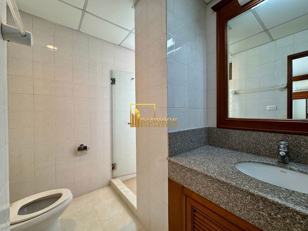 picture Large 4 Bedroom Duplex Apartment in Phrom Phong - BR21290AP - 30/55