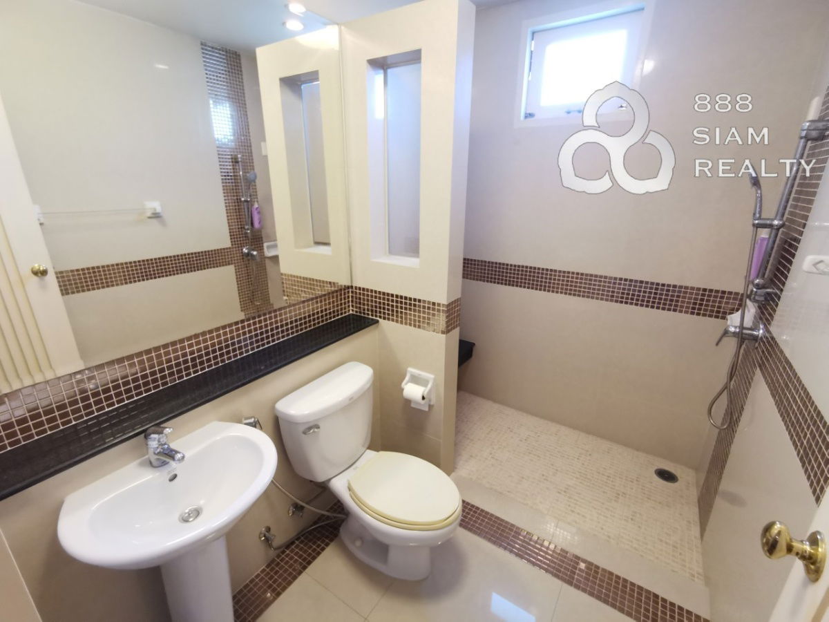 picture Detached house  for sale, Golden Nakara Village, On Nut 65 - 13/17