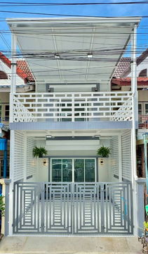 บ้านสวย ทำเลดี  #หมู่บ้านจิตรณรงค์ การ์เด้นท์เฮ้าส์  บางกร่าง  เมืองนนทบุรี  เข้าซอยเพียง 100 เมตร