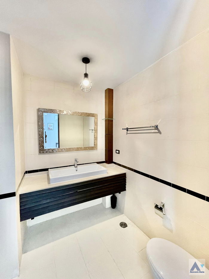 รูป 🔼🔽 AccomA 📩 Sunlit family home with private garden and pool in Sukhumvit (AA24620) - รูปที่ 12/15