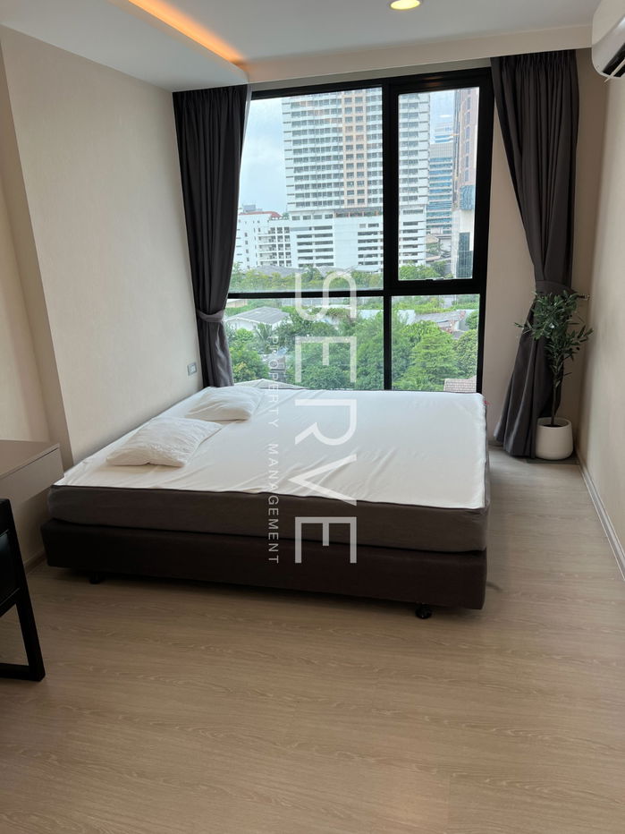picture Nice Room 2 Beds with Bathtub Good Location Shuttle Bus to BTS Thong Lo 850 m. at Vtara Sukhumvit 36 Condo / For Sale - 3/10