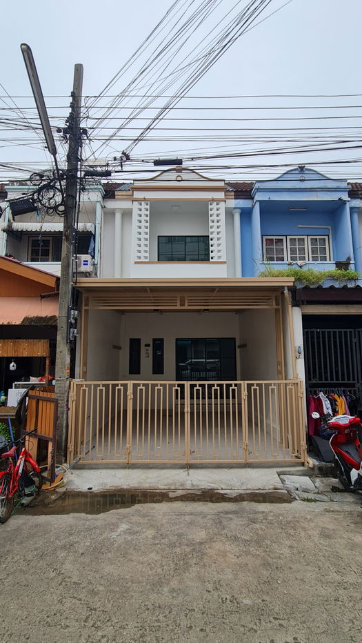 รูป S340 🏡 ขายทาวน์เฮาส์ 2 ชั้น หมู่บ้านอินทราวิว ถนนพระยาสุเรนทร์ 19 ขายเพียง 1,790,000 บาท พิเศษฟรีโอน - รูปที่ 2/20