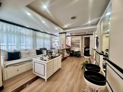 Great value space for rent, Soi Thonglor 13 (Sukhumvit 55), good location near business areas (N.1806)