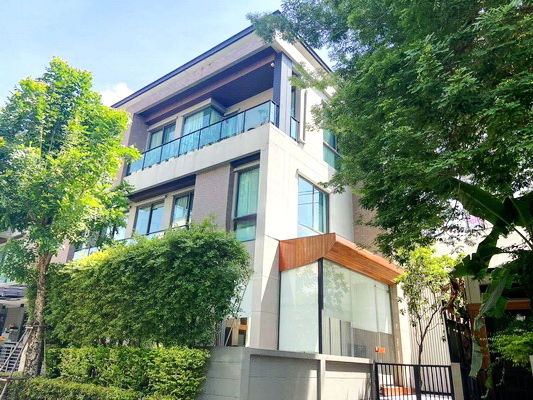 picture FOR RENT SOUL EKAMAI - LADPRAO / 3 bedrooms 4 bathrooms / 48 Sqw. 300 Sqm. **120,000** LUXURIOUS PROJECT CLOSE TO TOWN IN TOWN - 15/15