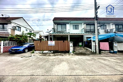 ทาวน์โฮม สถาบันเทคโนโลยีปทุมวัน : ขายทาวน์โฮม 2ชั้น หมู่บ้านพฤกษา 58/2 ลาดกระบัง-สุวรรณภูมิ หลังมุม ใกล้สนามบินสุวรรณภูมิ