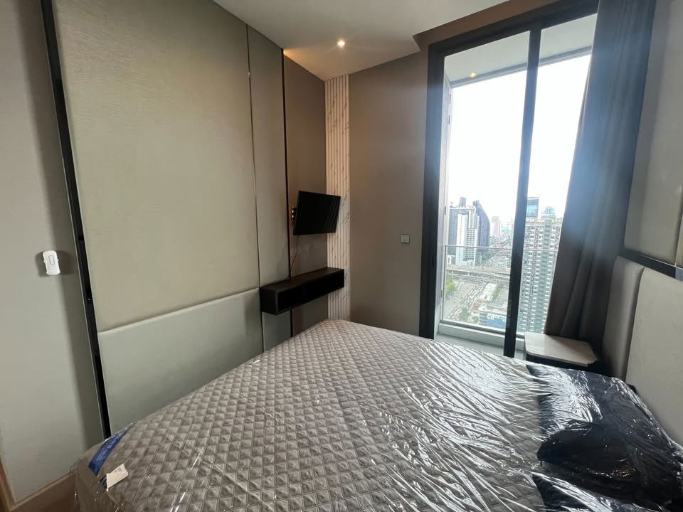 picture Rent - The Esse at Singha Complex - Line @966veldg - 3/18