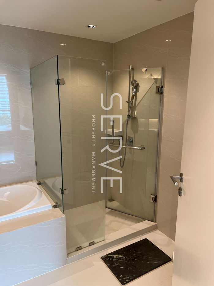 picture Nice Room 2 Beds with Bathtub Good Location Shuttle Bus to BTS Thong Lo 850 m. at Vtara Sukhumvit 36 Condo / For Sale - 10/10